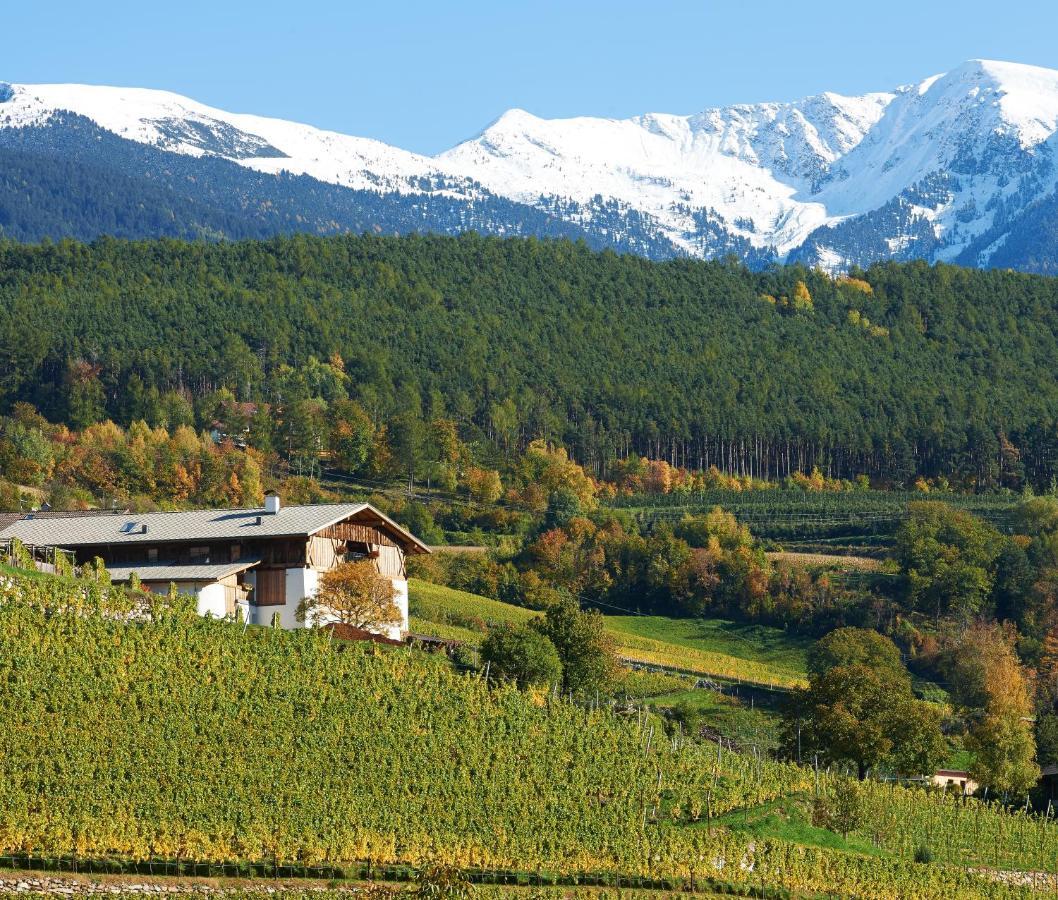 Strasserhof Tenuta-Weingut Vahrn Dış mekan fotoğraf